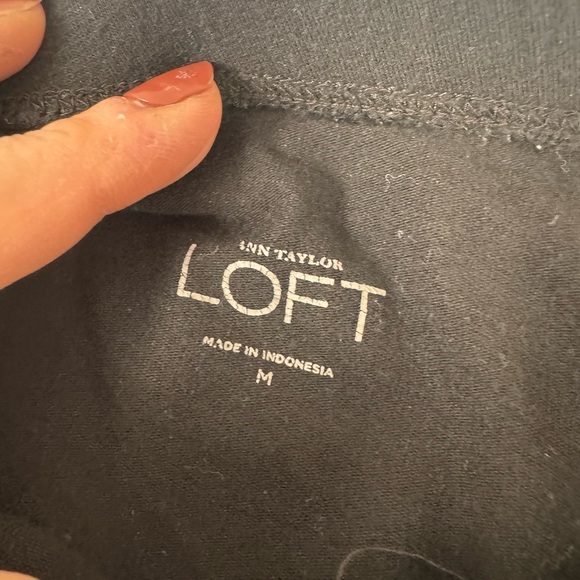 Loft bundle set of two black leggings one cropped one regular length size med - Picture 4 of 9